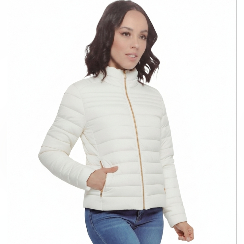 Ciso White Quilted Puffer Jacket with Gold Zipper